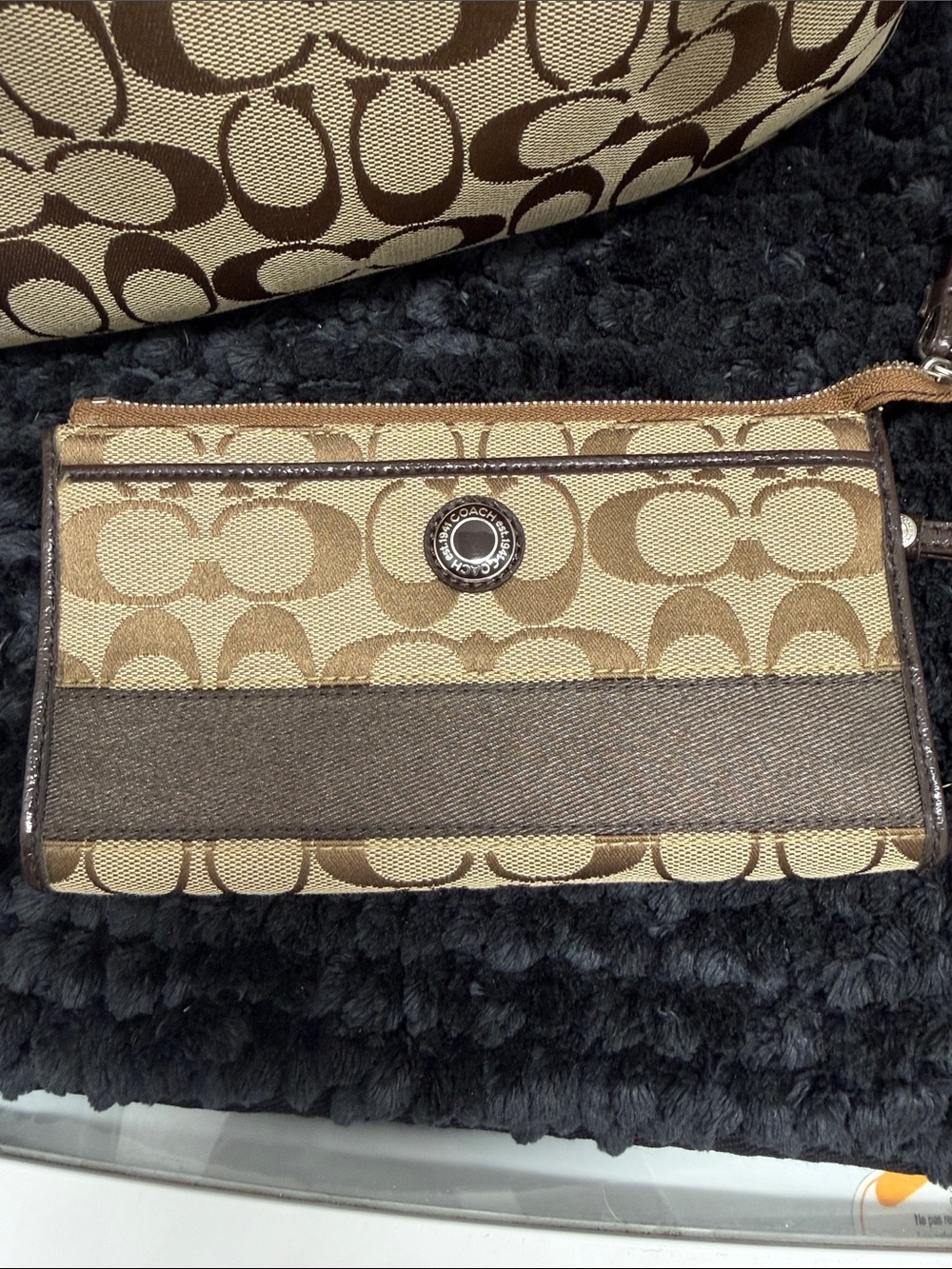 Coach Brown Signature Canvas handbag with Matching Wristlet - Picture 3 of 7